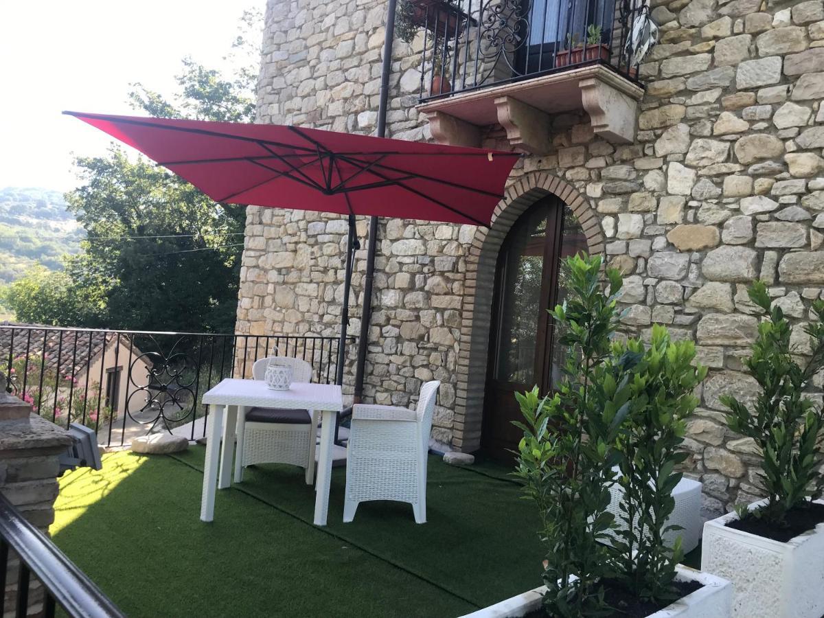 Hotel Lo Smeraldo Roccavivara Exterior foto